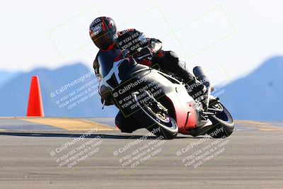 media/Jan-08-2022-SoCal Trackdays (Sat) [[1ec2777125]]/Turn 9 (125pm)/